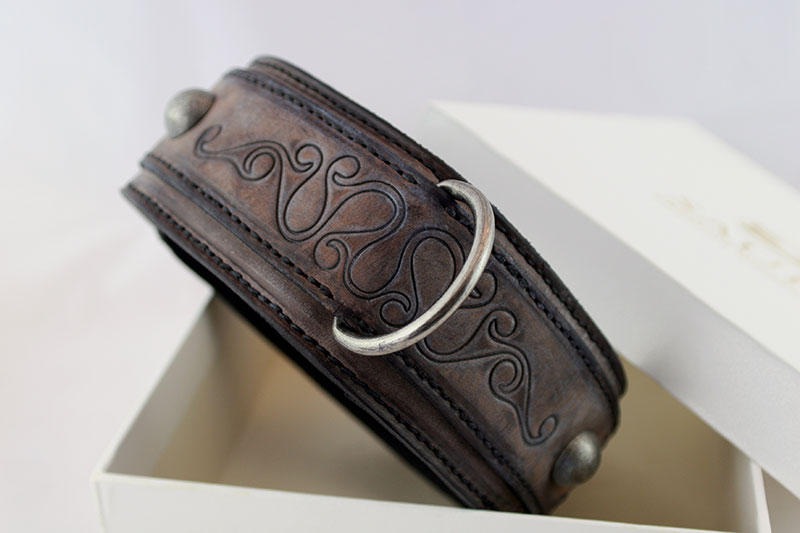 Handantiqued genuine leather brown dog collar A08