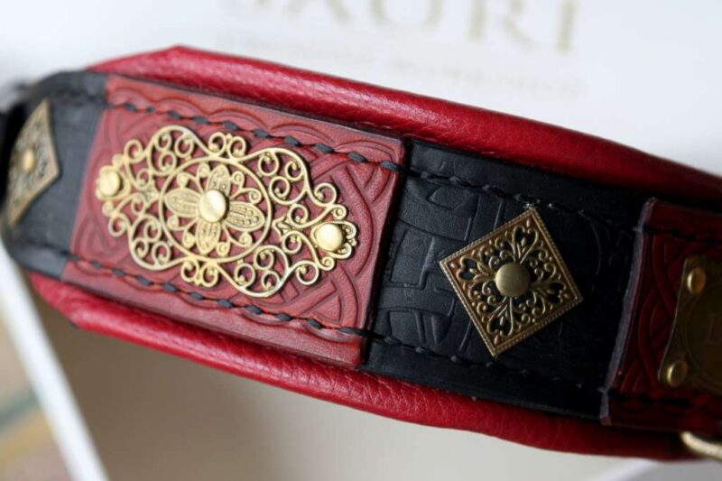 Luxury leather dog collar handmade by Workshop Sauri