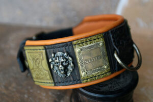 Personalized dog collar with lions SIMHA by Sauri Workshop